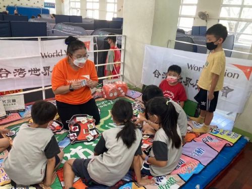 「媽媽，妳多愛那些孩子一點！」用愛守護弱勢孩子21年，展望會社工獲衛福部資深敬業獎